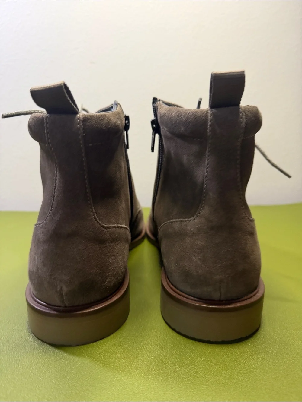 Steve Madden Men's Taupe Suede Chukka Boots Size 11.5
